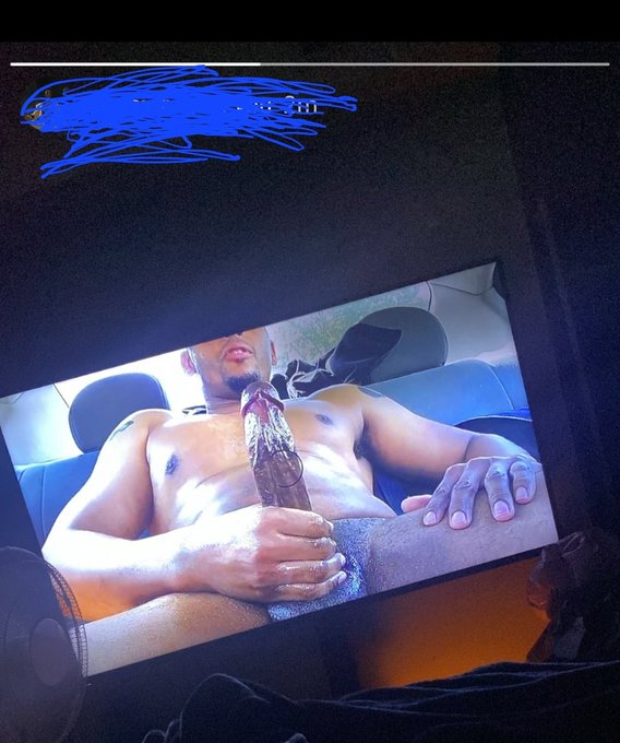 When Your Fans Put You On The Big Screen❤️❤️❤️ https://t.co/jpJDVvtjfL