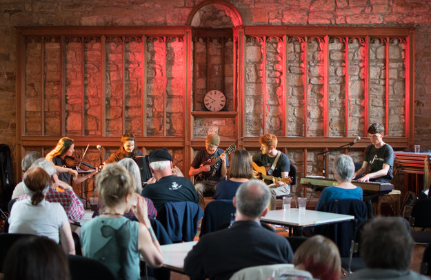 We're delighted to welcome back @FeisRois this evening for a traditional Scottish music concert <a href="/DreelHalls/">Dreel Halls</a>. 7:30pm start (doors at 7pm). Tickets available here: eventbrite.co.uk/e/feis-rois-ce…