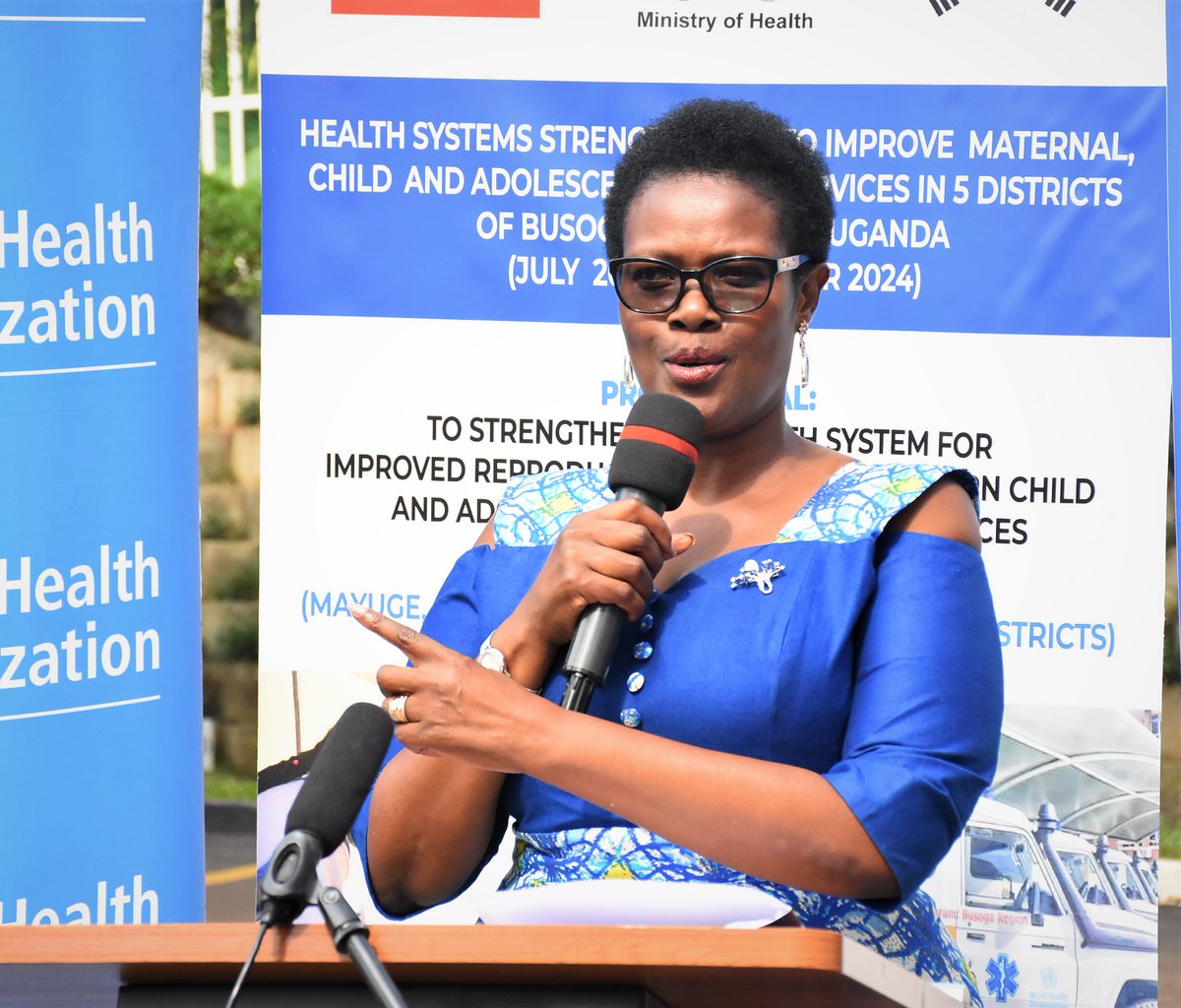 MinofHealthUG's tweet photo. On behalf of @MinofHealthUG, Hon. @MargaretMuhanga received a donation of Medical equipment from @WHOUganda with funding from @KoicaUganda to support health service delivery in 30 health facilities in five districts of Busoga sub-region; Bugiri, Buyende, Iganga, Kamuli and Mayuge https://t.co/l7c6pbDTsP