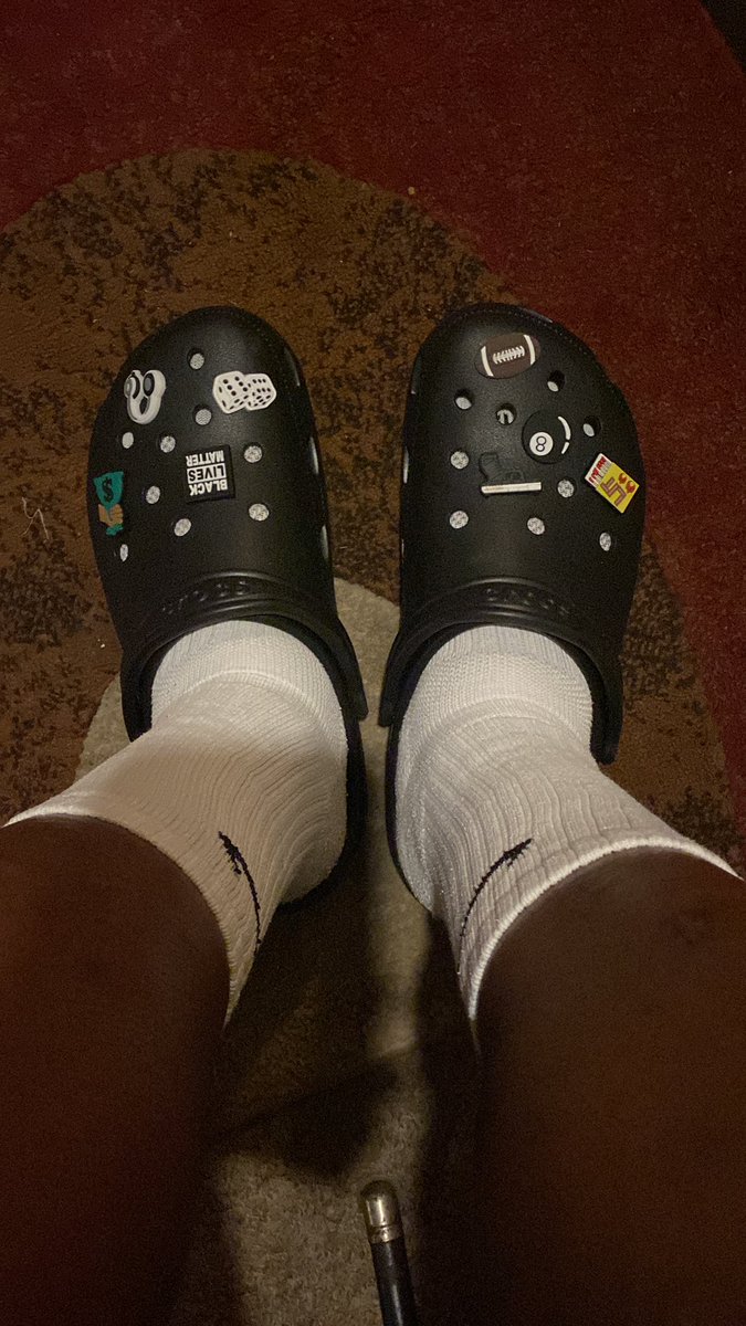 Bankscg1's tweet photo. I use to to talk down on these jawns when I brought my ex a pair when they first dropped now I got a pair they comfortable too 😄😁😆😅 https://t.co/geStH9ofnX