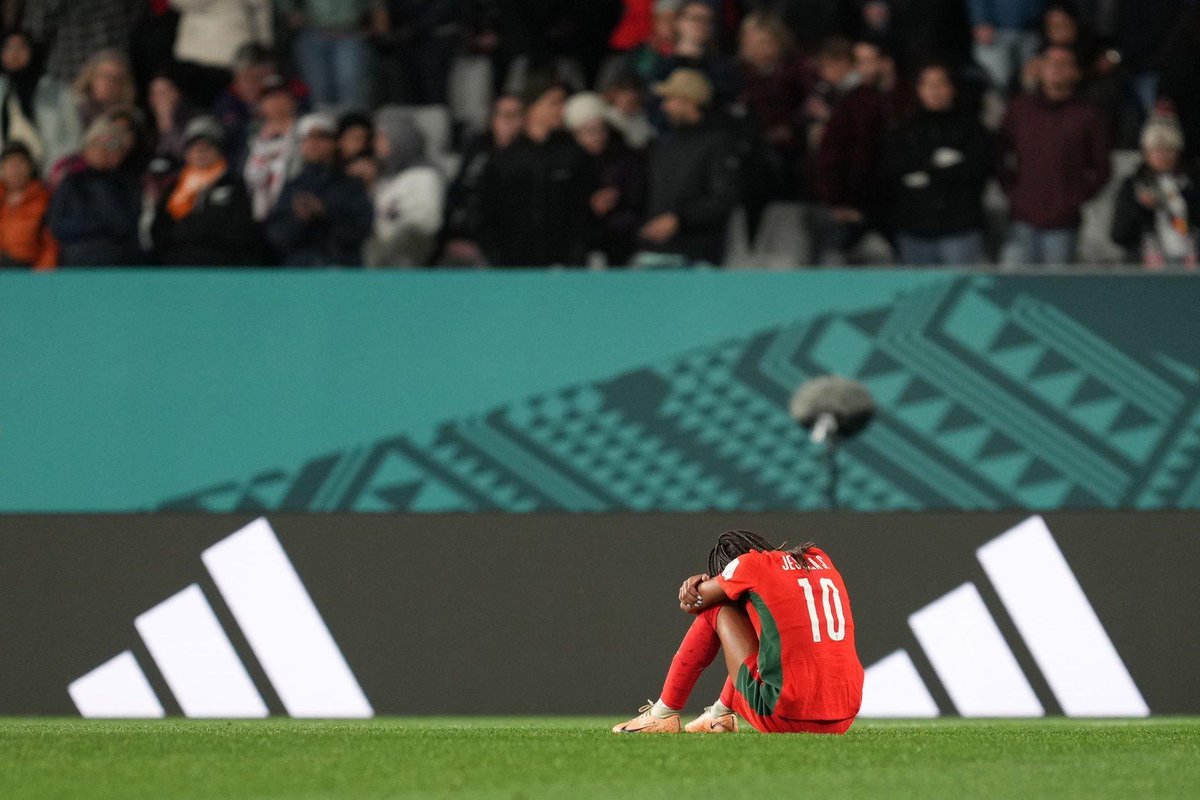 Como disse a Kika "vejam e não se vão arrepender"

Estas jogadoras ganharam o respeito lá fora mas o mais importante para mim é que o ganharam em Portugal.

Espero que o impacto deste mundial se note nos clubes, com mais pessoas nos estádios. O crescimento passa por isso também