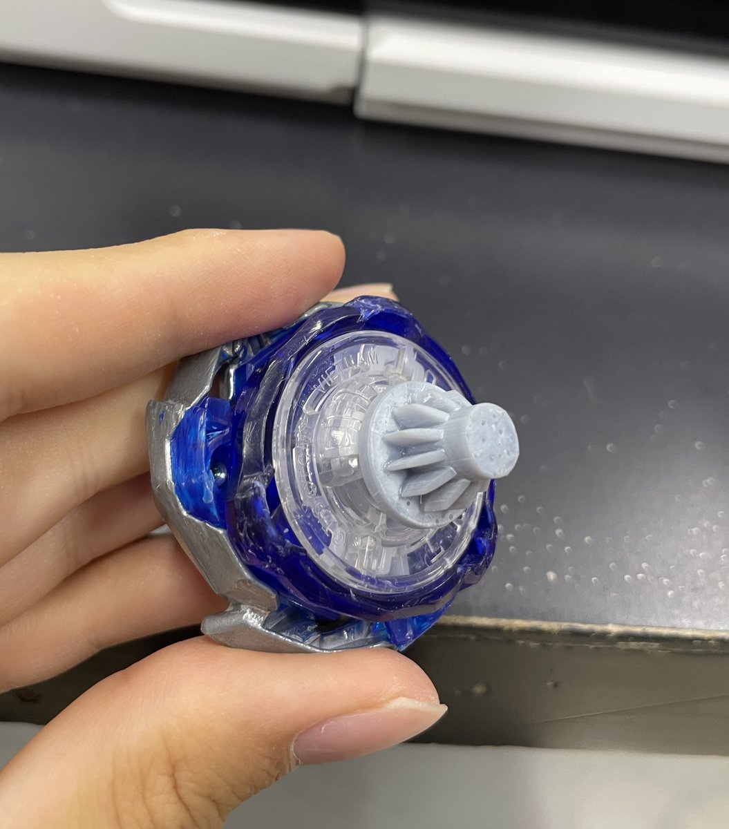 dynamitebattle's tweet photo. ビットを光造形3Dプリンターで複製！
#ベイブレードX https://t.co/dbfNMiTYIS