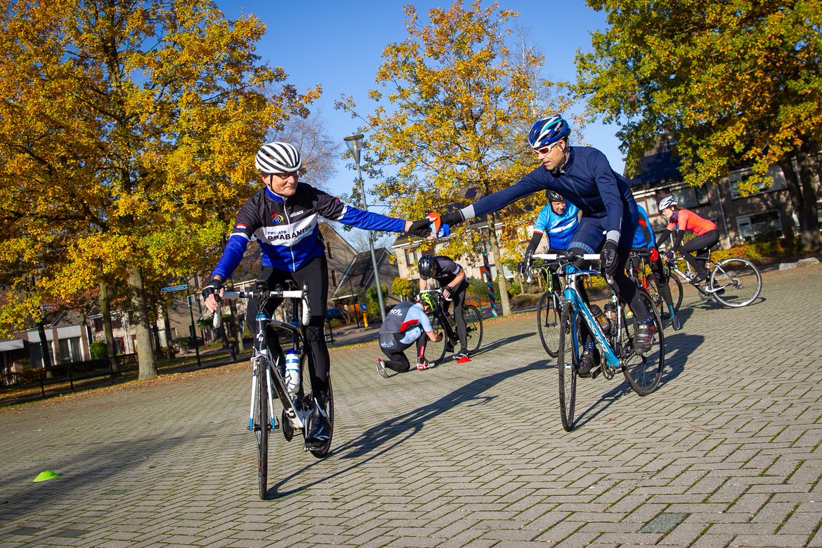Het is zover! De inschrijvingen voor de Start2Bike najaarseditie zijn open! 🎉 Met Start2Bike verbeter je je fietstechnieken in vier trainingen. Blok alvast 4 zaterdagen (3 uur per training) in je agenda vanaf 16 september. Schrijf je in via start2bike.nl