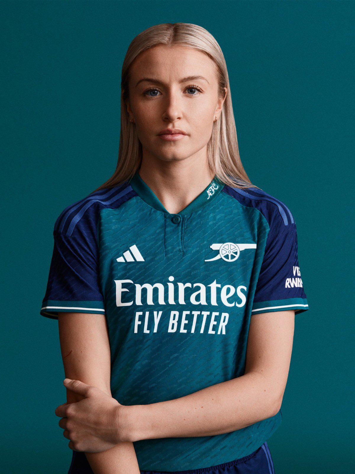 The Arsenal on X: 'Leah Williamson in the 3rd kit ❤️ #Arsenal
