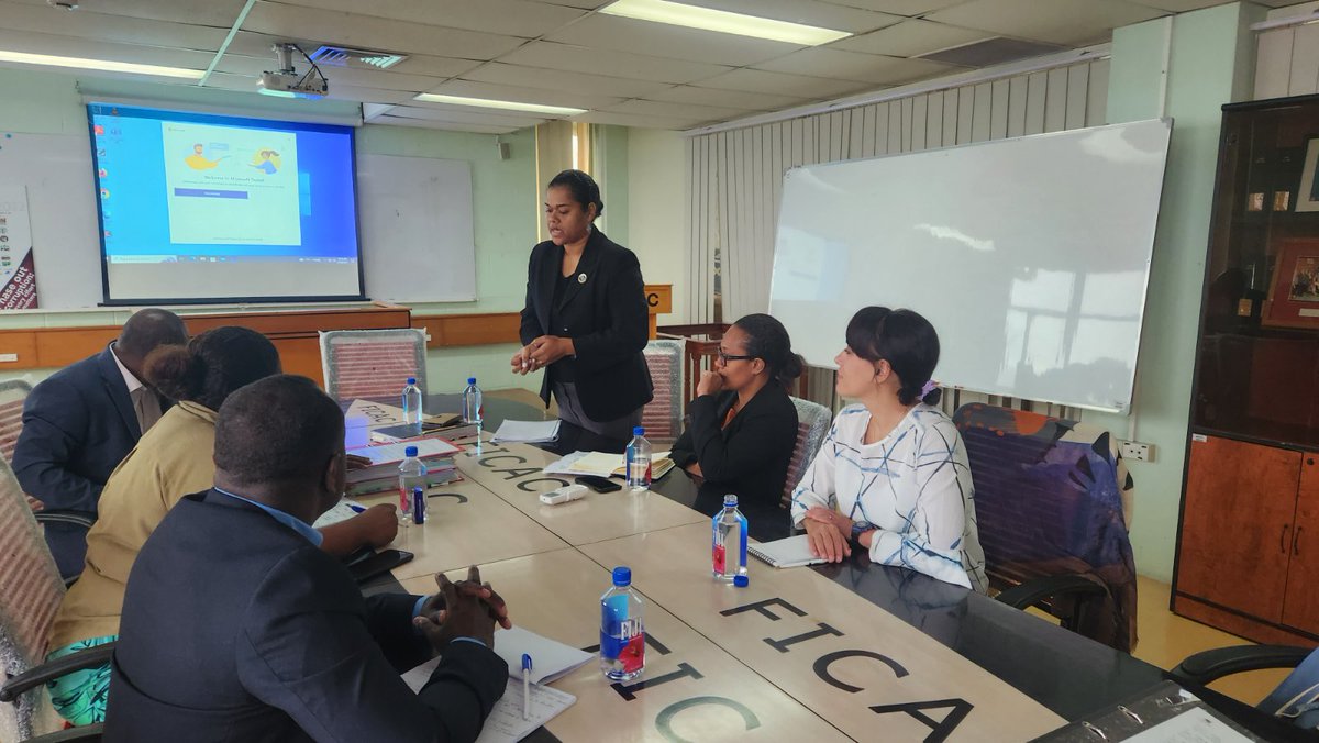 SonjaStTr's tweet photo. An end of another productive day for the anti-corruption professionals from Solomon Islands & Fiji as they collegially unpacked the complexities & practicalities of addressing #corruption in the spirit of #TeieniwaVision & advancing #SDG16.
#PacificAct #UKPacificPartnership #TAP https://t.co/zbfC0dYIiK