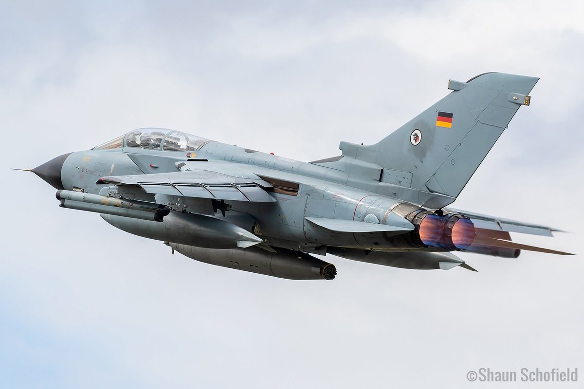 Shaun_Schofield's tweet photo. Some of the highlights of this year's superb flying display at @airtattoo https://t.co/c76efYpnTU