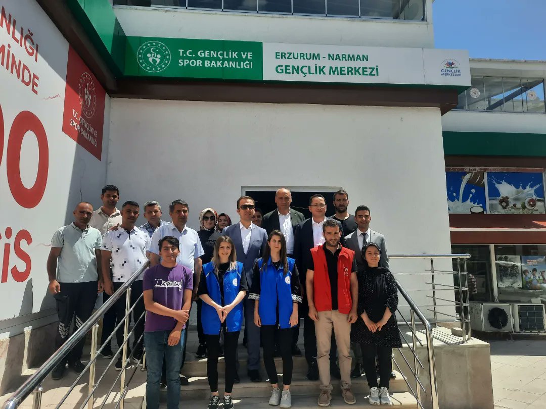 GSB_NarmanGM's tweet photo. Bugün Gençlik Hizmetleri Genel Müdür Yardımcımız Sayın Tarık KARKINÇAM gençlerimizle buluştu. https://t.co/zVIr9zGX9e