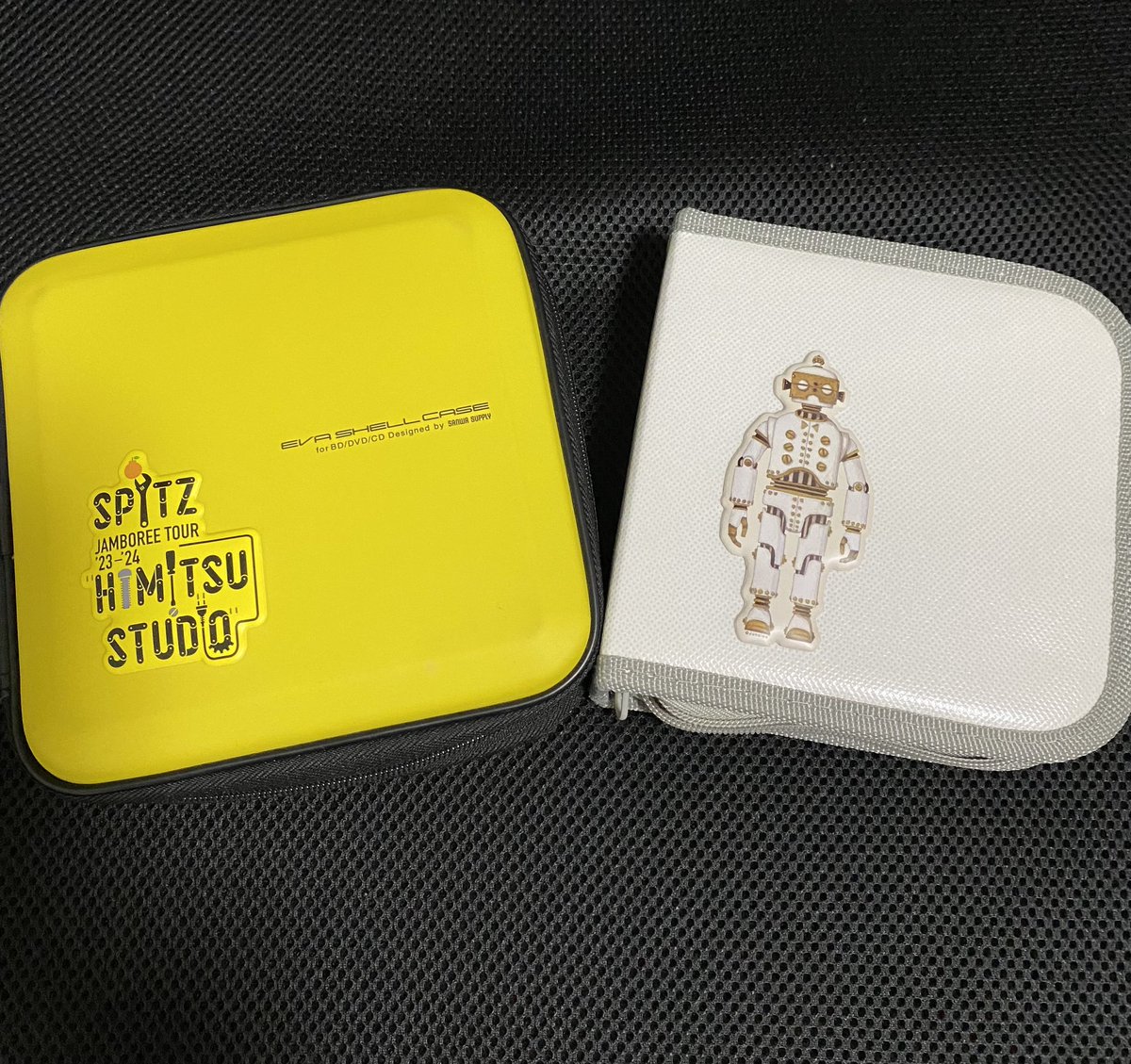 8Hachmitu8's tweet photo. ぷくぷくシールCDケース💿
アルバムと、シングルケースに、
貼ってみました。
i-oくんわりと重量ありますね。 https://t.co/aWwjpbcn2n