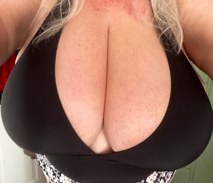 Coming to a beach near you (in your dreams) New bikini top! Woohoo 😊 https://t.co/XrvE6E5Z9T<a href="/tag/mvsales"class="tags"><span>#mvsales</span></a>
