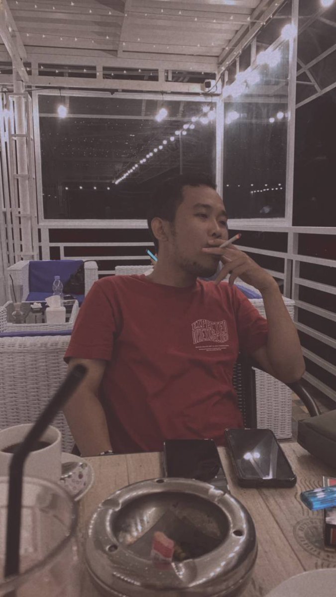 roa_mrt's tweet photo. "Gosip adalah sarana rekreasi paling tua umat Manusia"
Maka tidak heran kampanye Negatif lebih efektif daripada kampanye Positif karena kampanye Negatif bisa menjadi bahan gosipan, dan ini lebih cepat menyebar ke emak² kompleks 😄😄

Foto hanya pemanis Buatan https://t.co/ZudJUNF1S6