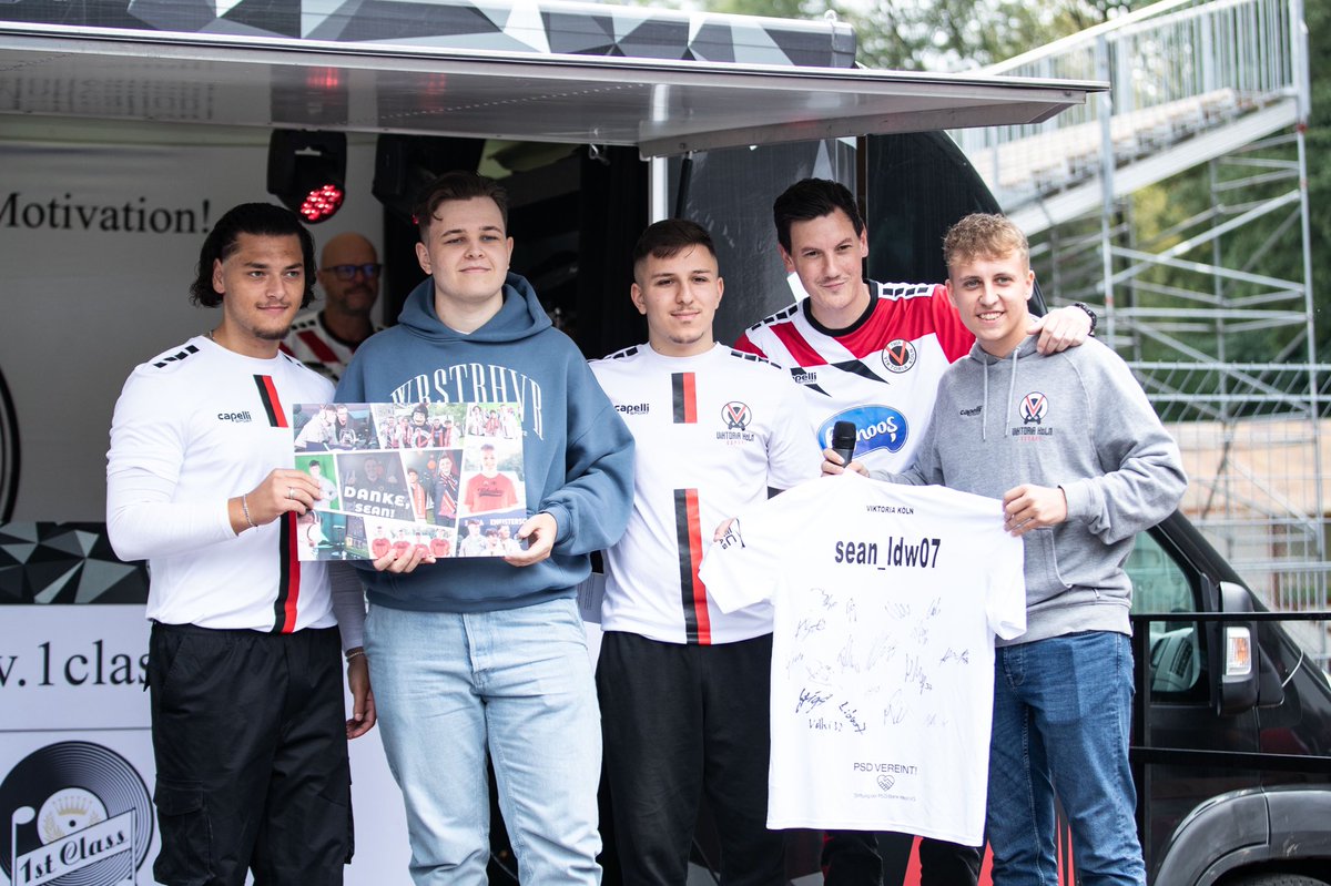 Am Sonntag wurdest du auf der Saisoneröffnung verabschiedet - und heute ist dein erster offizieller Arbeitstag bei <a href="/b04esports/">#B04eSports</a> 🙌

Wir wünschen dir ganz viel Spaß und Erfolg in deiner neuen Position, @seanldw ❤️🙏

📸 <a href="/makkisport/">Makki</a>