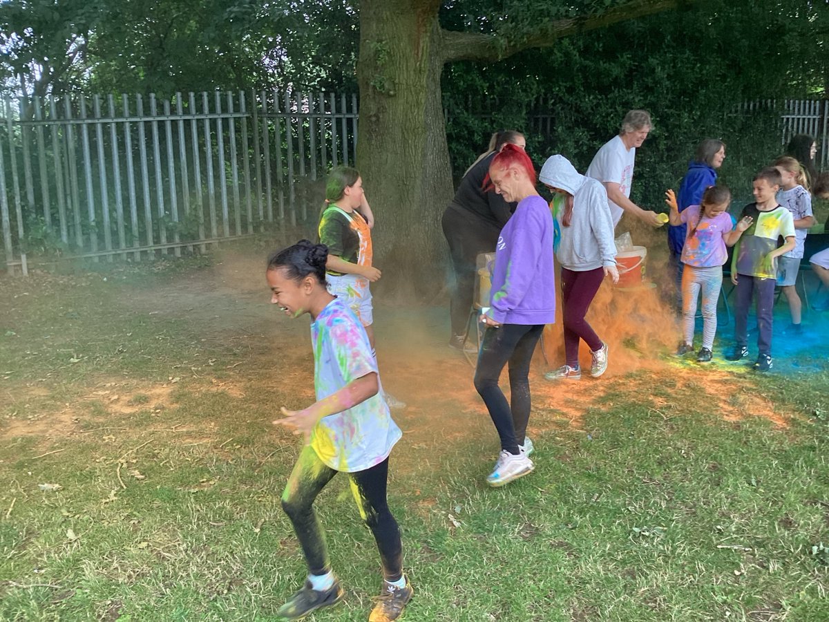 KitwellSchool's tweet photo. Thanks for everyone who attended the colour run! Even the rain didn't stop the fun! https://t.co/h1wDvS2txj