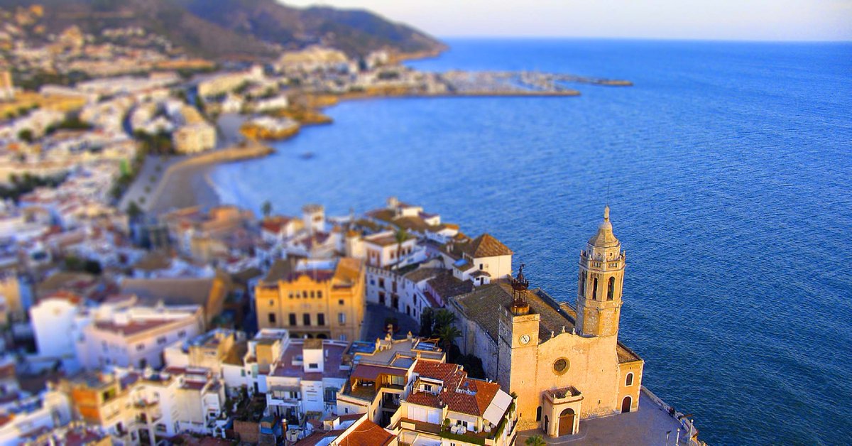 Sitges aposta per l’ús de les dades en la gestió de la destinació turística.

Consulta aquesta i altres iniciatives innovadores a l'Observatori dels #DigiCanvis

👉aoc.cat/blog/2023/sitg…

<a href="/AjSitges/">Ajuntament de Sitges</a>