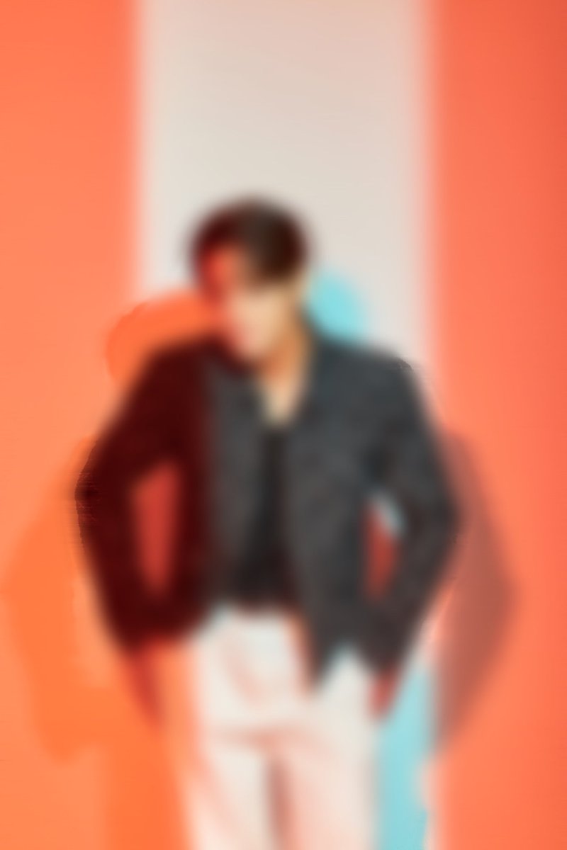 MYNAME_KYong's tweet photo. いろいろ
11月の
ライブのために忙しいんですよ

写真も選べなきゃいけないし
曲もそうだし、いろいろ
ダンスもそうだし、いろいろあります

期待してください https://t.co/zvnFETEJ4z