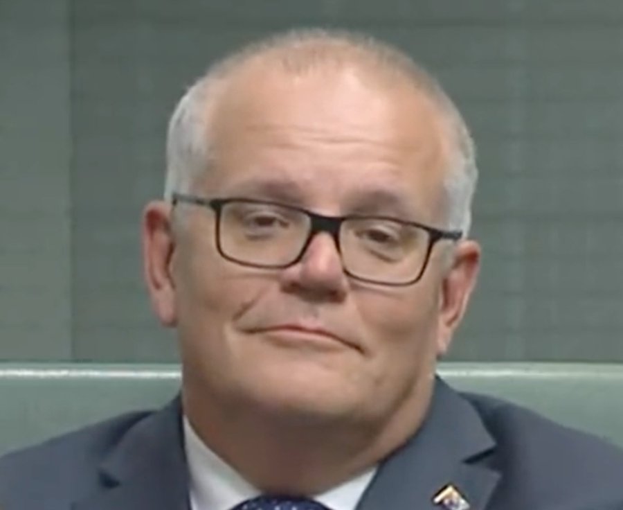 Cassandrasl99's tweet photo. Can you imagine being fired from your job but you continue to rock up regardless cause you have no self respect or shame.

AND your colleagues call out your appalling work performance.

Yet you sit at the back with smugness &amp; a look of  contempt.

#Morrison https://t.co/aceaOLGymu