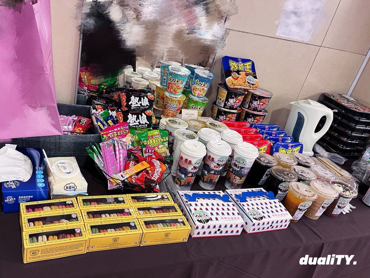 ️ 𝟮𝟬𝟮𝟯𝗖𝗥𝗔𝗩𝗜𝗧𝗬 𝗧𝗛𝗘 𝟭𝗦𝗧 𝗪𝗢𝗥𝗟𝗗 𝗧𝗢𝗨𝗥 '𝗠𝗔𝗦𝗧𝗘𝗥𝗣𝗜𝗘𝗖𝗘' 𝗶𝗻 𝗛𝗢𝗡𝗚 𝗞𝗢𝗡𝗚 🇭🇰-𝗗𝗔𝗬 𝟭 𝗦𝗨𝗣𝗣𝗢𝗥𝗧🧩

크래비티 멤버들을 위해 홍콩의 다양한 간식을 준비했는데 처음으로 홍콩에 오신 크래비티가 홍콩의 문화를 느끼셨으면 합니다❣️

#CRAVITY #크래비티