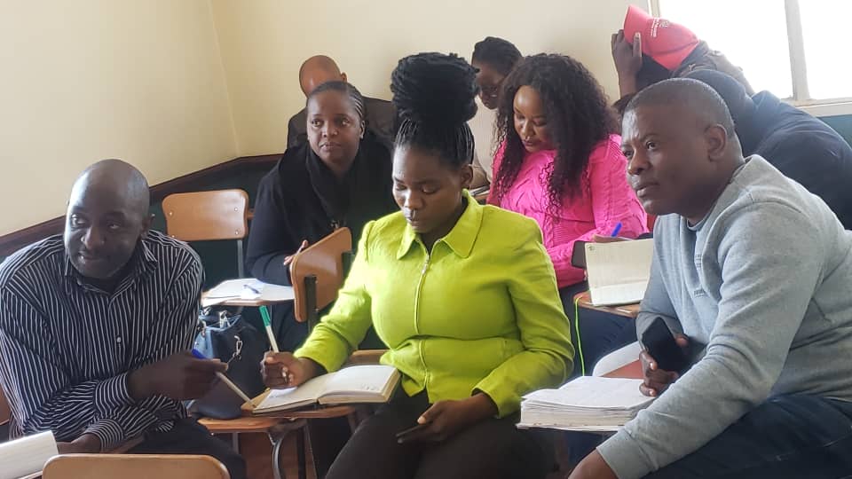 zimbabwe_health's tweet photo. The second cohort of Health Journalists to be trained in Public Health Communication will b completing studies on Friday at the @HIPH winter school n #Bulawayo.  Training z offered through an @HIVpxresearch scholarship @WHO_Zimbabwe @healthtimeszim @SundayNewsZimba @ChronicleZim https://t.co/RlRMDvJex1