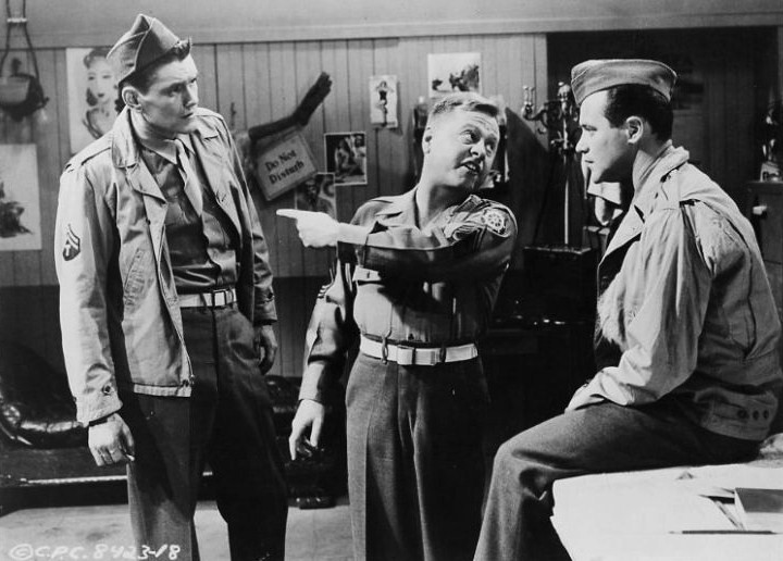 moviesharkd's tweet photo. DAY 212 - OPERATION MAD BALL (1957)
#365daysoffilmchallenge #operationmadball #jacklemmon #erniekovacs #kathryngrant #jamesdarren #mickeyrooney #arthuroconnell #dickyork #rogersmith #lqjones #richardquine #comedy #classicfilm https://t.co/uuWyrBQmgJ