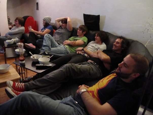 welshie84's tweet photo. The year is 2009, the remnants of Indian food on the TV tables, the Friday ritual to honour Big Brother eviction night. @ThisisDavina replied to a tweet we had sent.... This is where life peaked I'm sure. https://t.co/9UMcCbHyt3