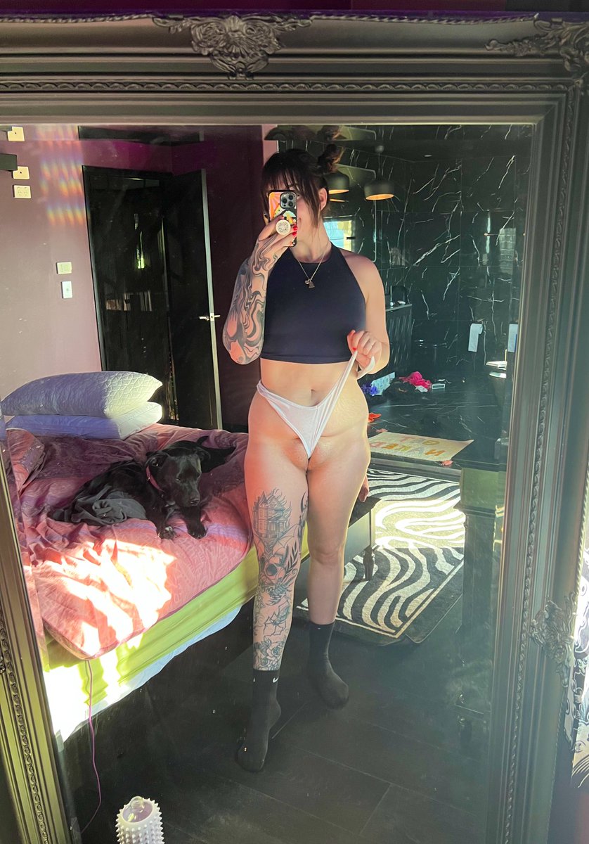 AusSarah1's tweet photo. hope ya day was nice https://t.co/foxNvscBbq