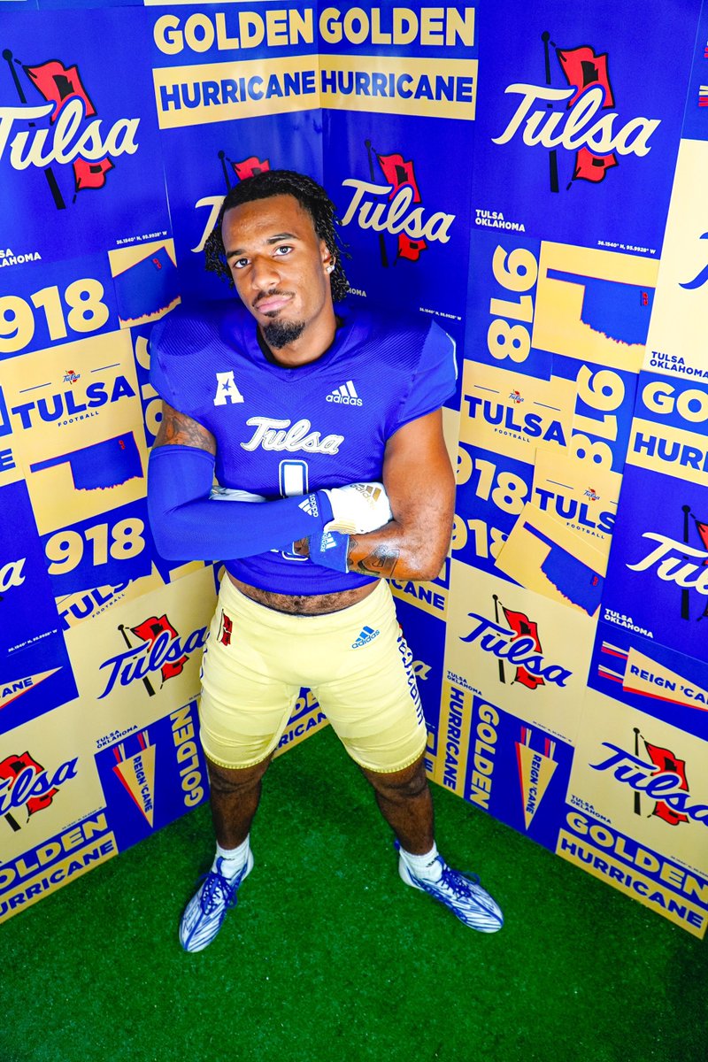 Me & Wifey had a great time with the baby boy @kamrobinson__ on his unofficial to @TulsaFootball 🌀🌀 @TulsaCoachKDub @CoachMHunter @chris_polizzi @GoldenHurricane @GPowersScout @LancasterFBwebo #WEBO🟠⚫️