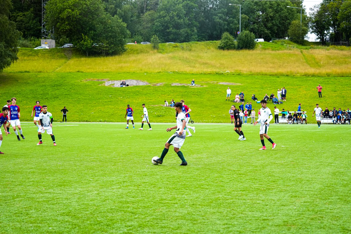Maidaanpk01's tweet photo. Pakistan street child football team's second consecutive victory in the ongoing world youth football tournament "#NorwayCup" in Norway, the national team scored 11 goals in the first match of their group and 2 goals in the second match. This talent of Pakistan continues to make Pakistan's name shine on the European soil.
@ShazaFK @CMShehbaz @PakinNorway @saadiaqazi1 @etribune @RohaNadym @Shiffa_ZY @SYahyaHussaini @YounisFouzia @iramabbasi @mirzaiqbal80 @SeharKamran @IffatHasanRizvi
