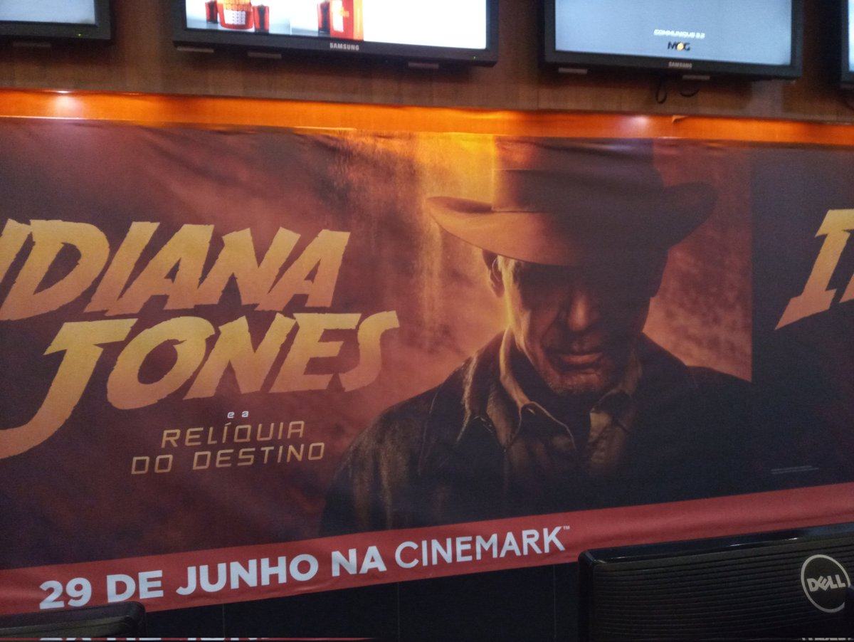 GalhanoHugo's tweet photo. Algumas redes de cinema estão deixando de exibir esse filmão, esse belíssimo pôster vai começar à desaparecer.😞😞😞
#IndianaJoneseaRelíquiadoDestino #LucasfilmLTD #Disney #Disney100 #Lucasfilm #IndianaJonesandtheDialoftheDestiny #ParamountPictures #IndianaJones #Cinemark https://t.co/sTeSZKFDws