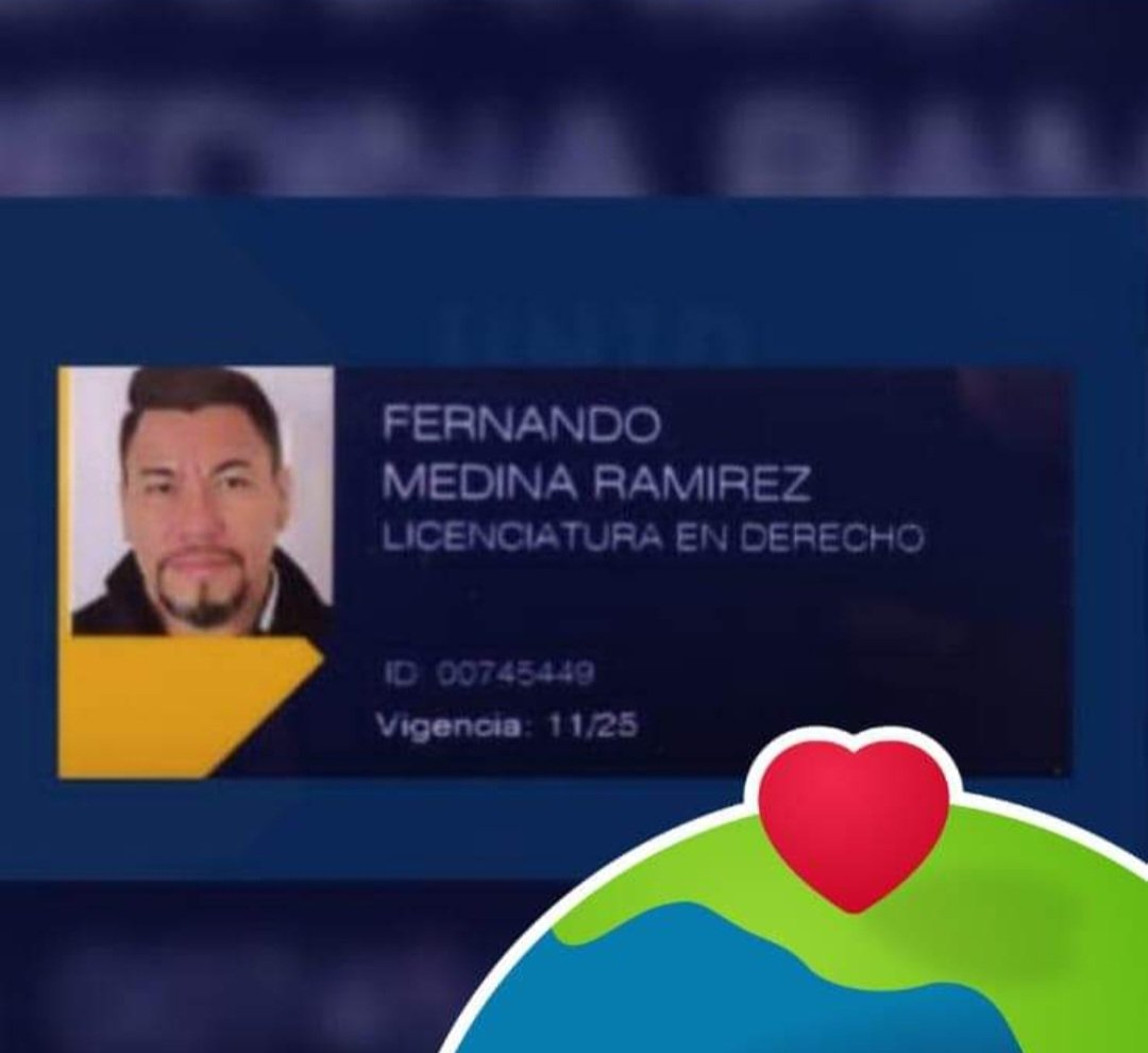 Luissrreee's tweet photo. @laroja_mx Se llama Fernando Medina Ramírez, tiene su negocio de autopartes que es el que está en la foto. https://t.co/KyXHRxYi6B