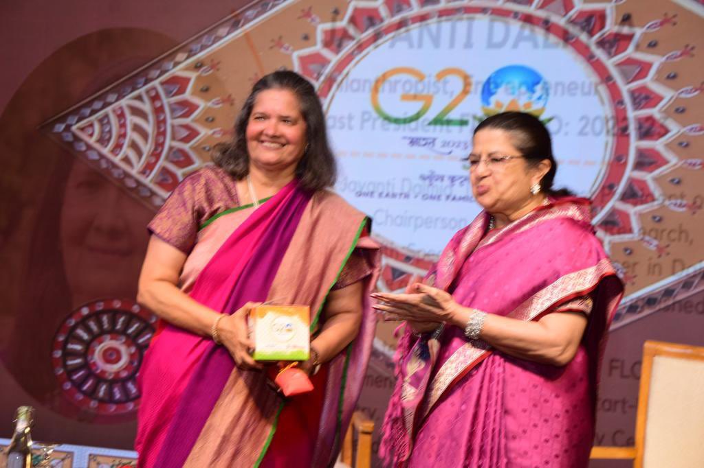 FICCIFLO's tweet photo. FLO Founding Past President &amp; FLO National president &amp; other past presidents &amp; Trail blazing women were felicitated at the Culture &amp; Welcome Dinner on the occasion of G20 Empower Summit at Ahmedabad on July 31, 2023 @g20empower @vinitabimbhet @UJ_Singhania @dalmiaj @neetaboochra https://t.co/XAgBcZyhGk