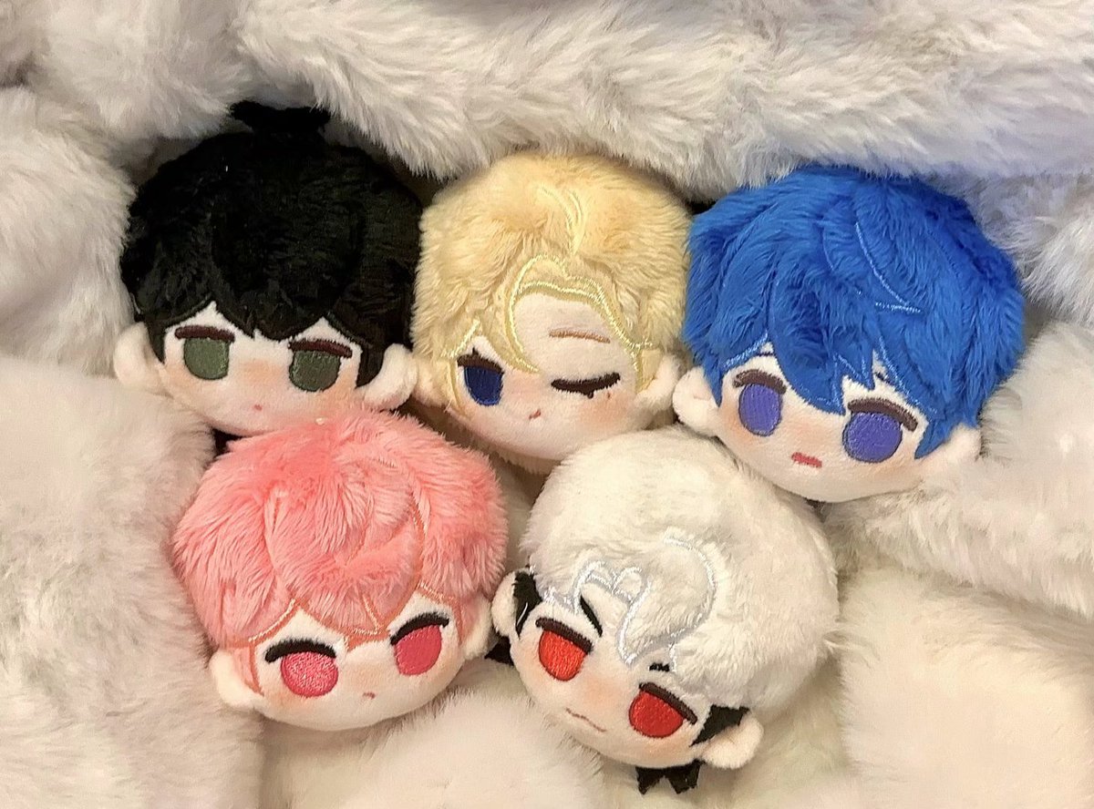 memakraven's tweet photo. PLAVE Cotton Dolls ✨PLA Mochi✨
💙💜💗❤️🖤
📣5cm round cotton dolls

yejun noah bamby eunho hamin

It can squeak if you squeeze it～
We're currently doing a quantity survey, so if you're looking to buy, please send us a DM!
#wtsplave #plavewts #plavesell  #warungplave #plave https://t.co/ex9mkCISWq