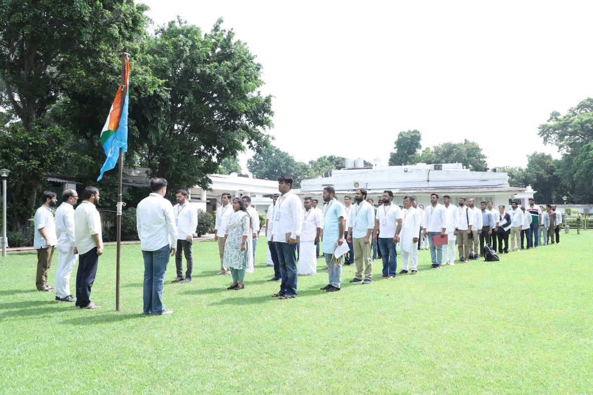 RoshanLalBittu's tweet photo. दो दिवसीय @NSUI राष्ट्रीय कार्यसमिति की बैठक #जुड़ेगा_विद्यार्थी_जीतेगा_इंडिया राष्ट्रीय प्रभारी श्री @kanhaiyakumar जी, राष्ट्रीय अध्यक्ष श्री @Neerajkundan जी की प्रमुख उपस्थिती में आज से शुरू। https://t.co/Ll8zxXuT2k