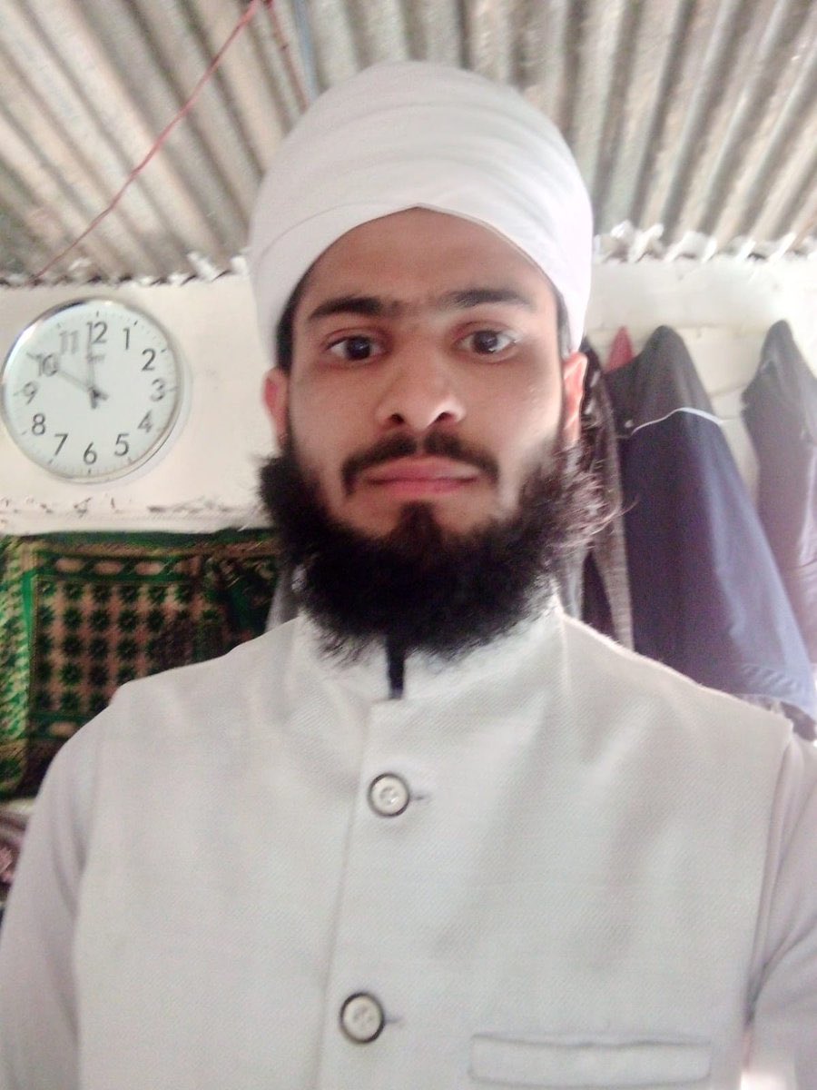 Shahid_SAR29's tweet photo. Hindu Mob Set Masjid E Anjum On Fire  in Sector 57 #Gurugram &amp; Hafiz Saad Imam Of The Masjid Shot Killed By Mob
 Is There Law &amp; Order Alive
This is the result of hundred years of hard work of RSS
@PMOIndia
@HMOIndia
@cmohry
@police_haryana
@DC_Gurugram
#IndianMuslimUnderAttack https://t.co/pgKGV0prFF