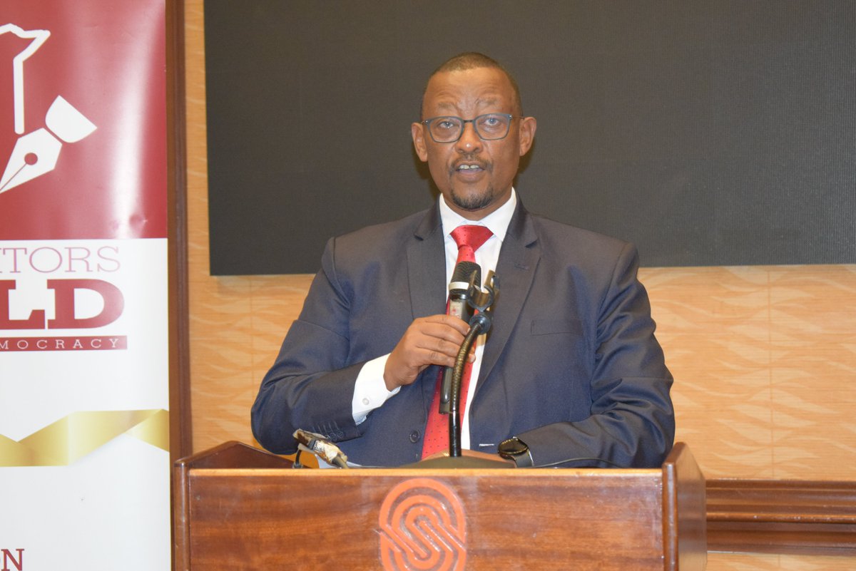 KenyaEditors's tweet photo. Dr.@CanisiusKana says that it is unfortunate that misinformation and disinformation have clouded public perception, leaving people uncertain about the safety of products of such technologies, specifically GMOs.
#BiotechReportingKe https://t.co/mRvZRMo3BU
