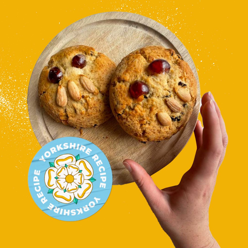 FatLadAtTheBack's tweet image. It's Yorkshire Day! 🥳 To celebrate, we're sharing a well loved Yorkshire recipe, The Fat Rascal. Best enjoyed fresh out of t'oven, dripping in melted butter with a Yorkshire tea in hand.

fatladattheback.com/blogs/news/fat…

#fatladattheback #fatrascal #yorkshirefood