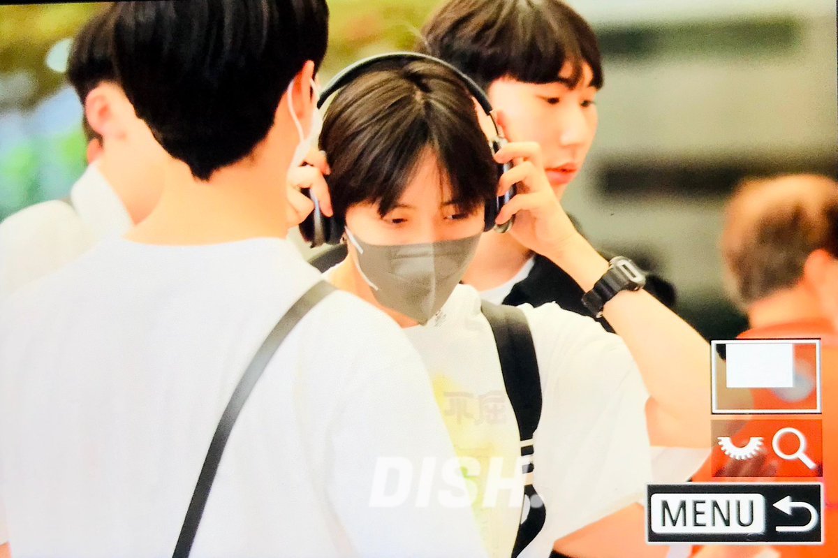 230801 출국 pre

#후이 #HUI
#이회택 #LEEHOETAEK