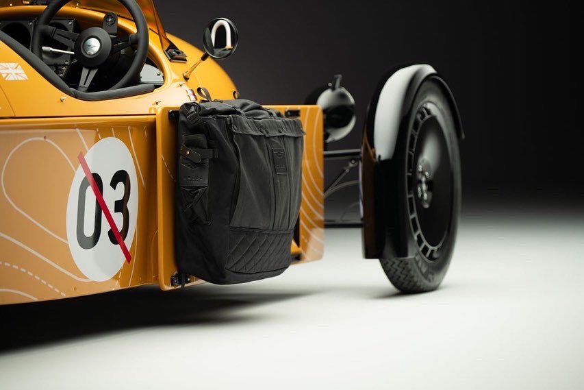 Introducing the Super 3 Malle Rally Special, a vehicle and collection that embodies Malle's 'Prepared To Get Lost' philosophy, celebrating the adventurous nature of Super 3.

After a year of Super 3 adventures with Malle London, now it's your turn. 

#williamsmorgan #morgan