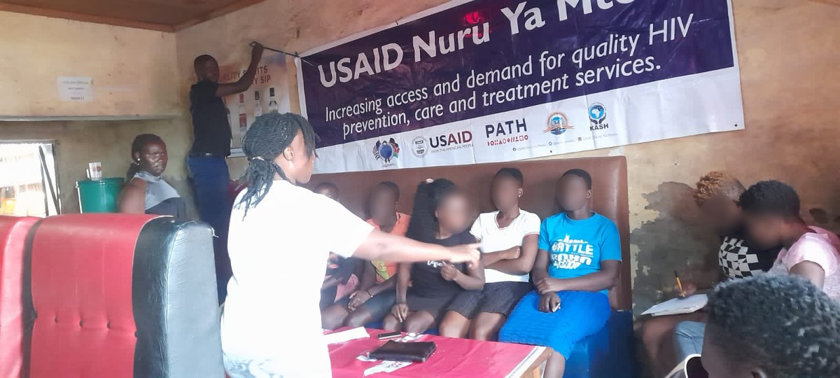 KASH_updates's tweet photo. During our health sessions, were you tested and diagnosed with HIV by our Locum HTS provider?
Don’t worry because @KASH we have got you covered and assure of 100 percent linkage.
Our dedicated team is focused on providing you with better clinical services to protect your health. https://t.co/rrQ7qsRDd2