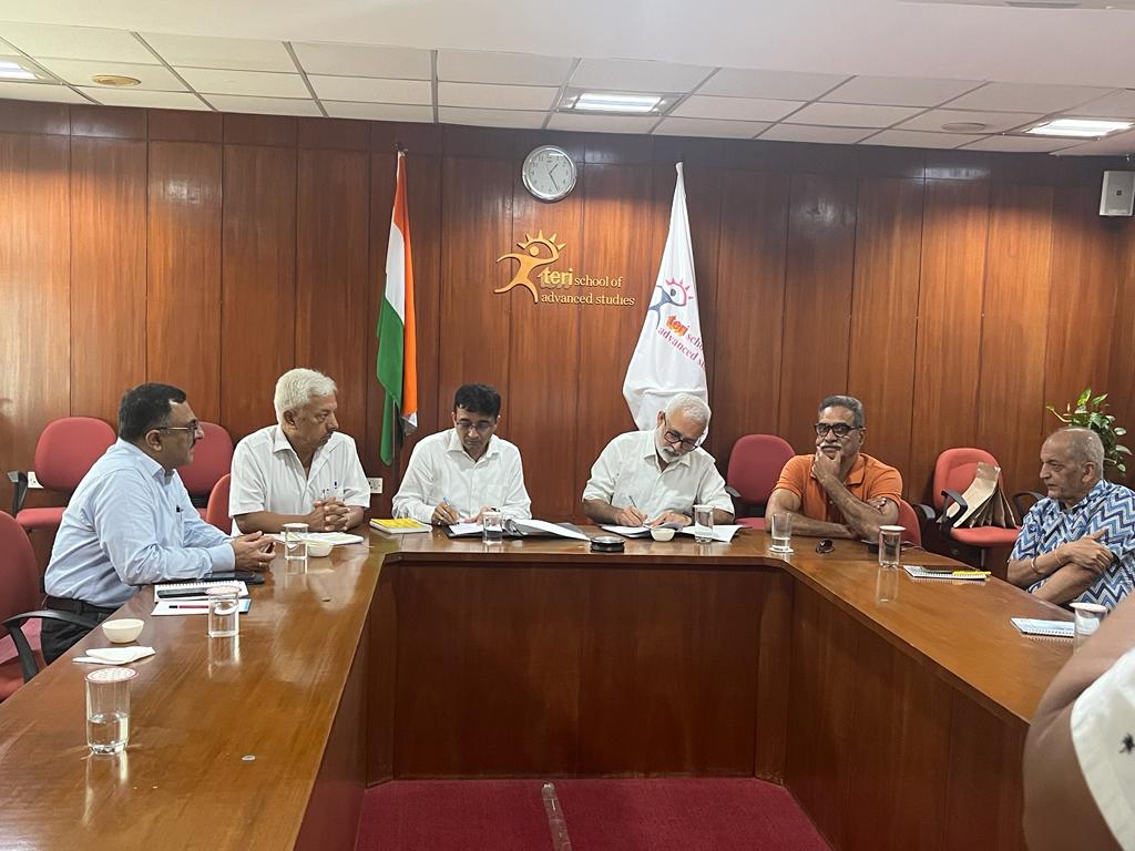 AtulyaGanga's tweet photo. Another strong step towards River Pollution Mapping.
Atulya Ganga signs Memorandum of Understanding (MoU) with TERI School of Advanced Studies to collaborate for extensive and in-depth research and analysis for Water Quality Index.
#pollutionmapping
#saverivers https://t.co/ouI52mHNuk