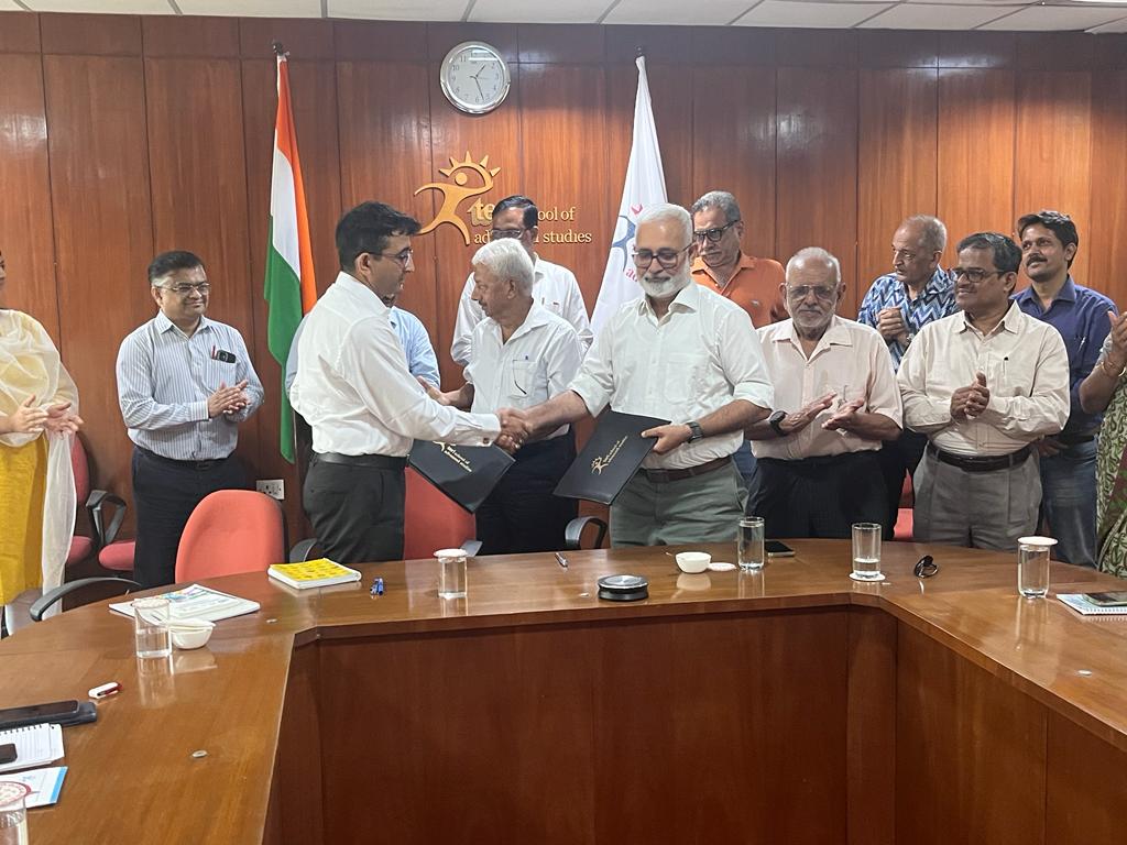 AtulyaGanga's tweet photo. Another strong step towards River Pollution Mapping.
Atulya Ganga signs Memorandum of Understanding (MoU) with TERI School of Advanced Studies to collaborate for extensive and in-depth research and analysis for Water Quality Index.
#pollutionmapping
#saverivers https://t.co/ouI52mHNuk