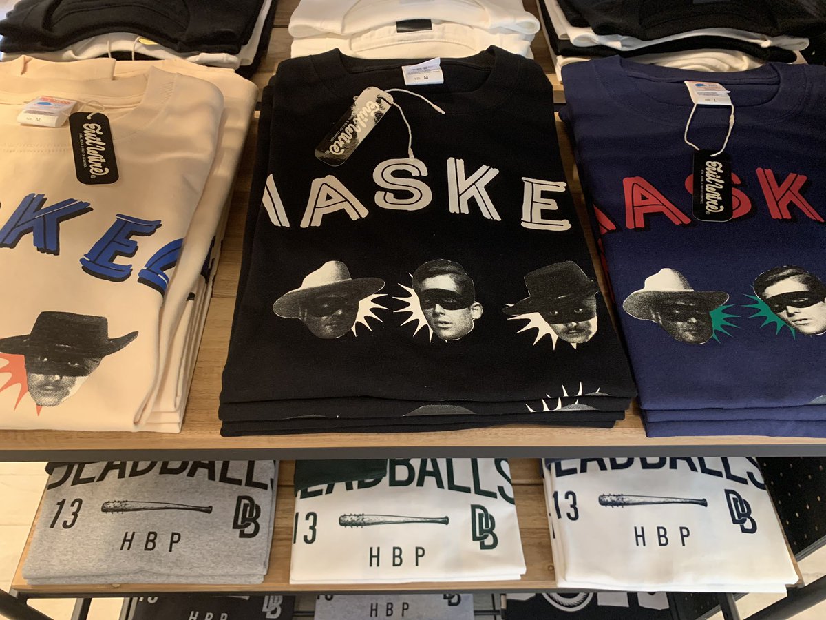 ayaka1816's tweet image. 今日は家族でお邪魔しました😊
色合いめちゃくちゃカッコ良すぎてネイビー買っちゃった✨
#evilwire
#HELLSTORE