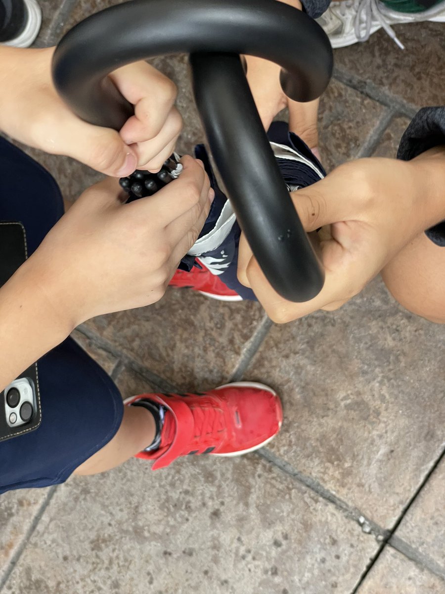 KNPEHEHKO___B's tweet image. 折角1個千円出して買った傘を早くも壊しそうな遊び方してる( ¯･ω･¯ )

#Refresh2023