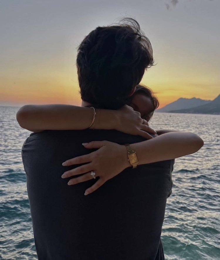 smileydolans1's tweet photo. This literally MELTS my HEARTπ₯°
@EthanDolan #EthanDolan https://t.co/qwsOf4f83b