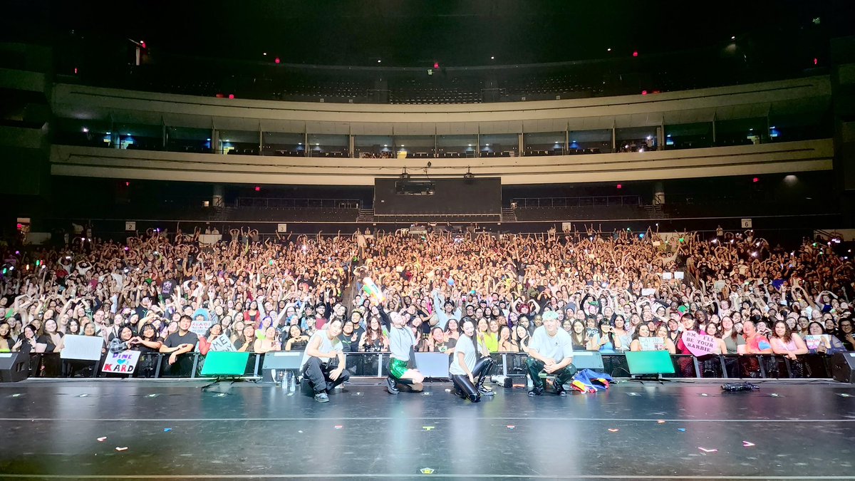 KARD_Official's tweet photo. [#KARD] 
2023.07.31
2023 KARD WORLD TOUR 〈PLAYGROUND〉 in Phoenix

#KARD #카드
#KARDTOUR #2023KARDTOUR_PLAYGROUND
#PLAYGROUND_KARD https://t.co/9b3KukwN9e