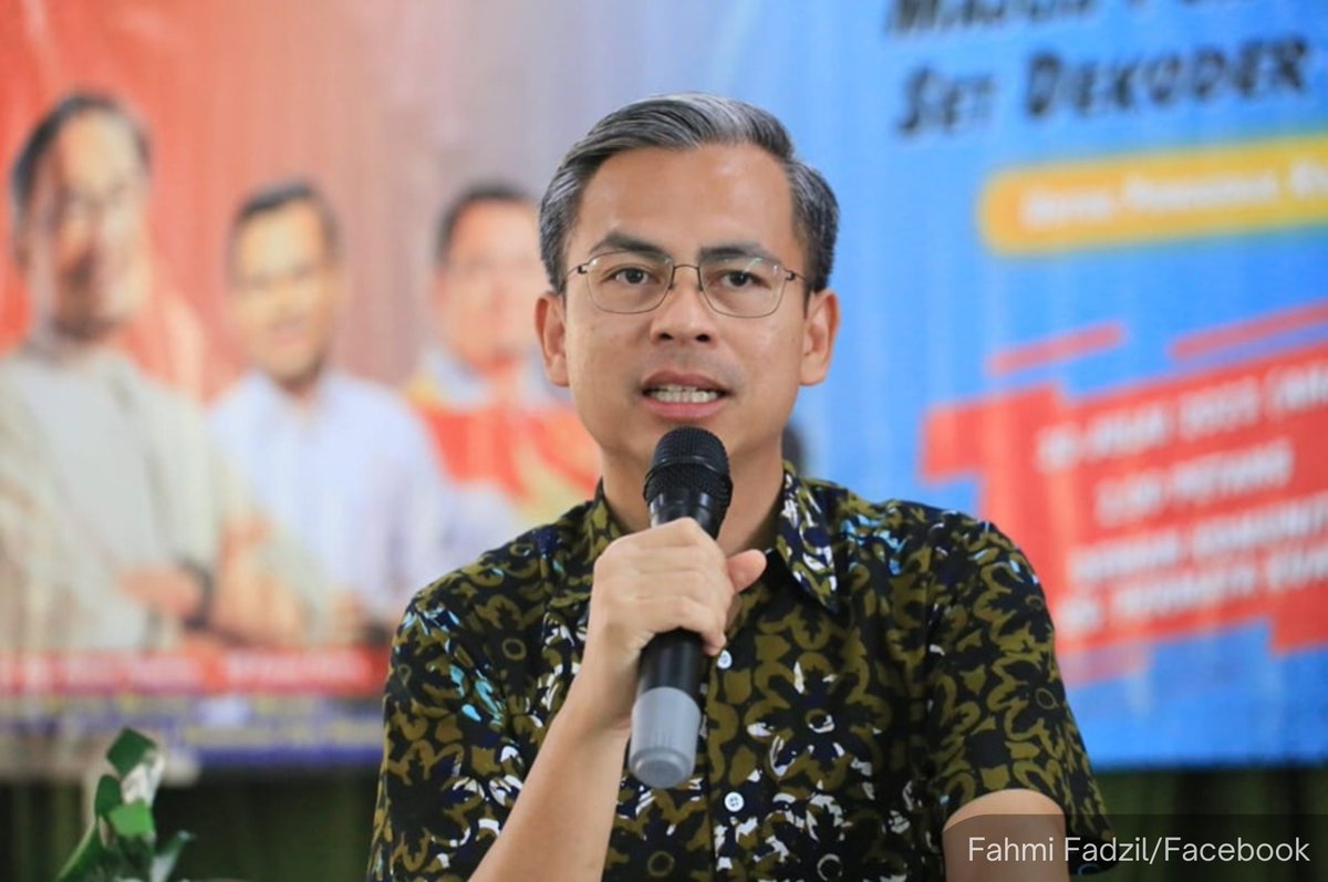 NewsBFM's tweet photo. 1. Fahmi Fadzil says he will cooperate with the Selangor Islamic Religious Department, if he is summoned for questioning over claims that he gave a political speech at a mosque.

It was previously reported that Selangor police were also investigating the incident. https://t.co/VKy3qfmP0R