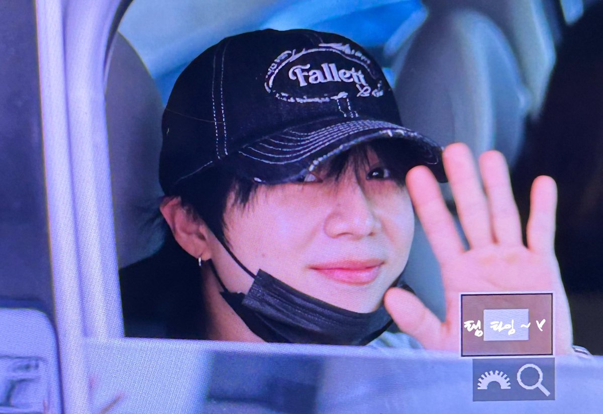 TTime0718's tweet photo. 230801 김공 입국 #태민 

아기락스타 ✨

#TAEMIN #テミン #SHINee https://t.co/ZG765vsPWO