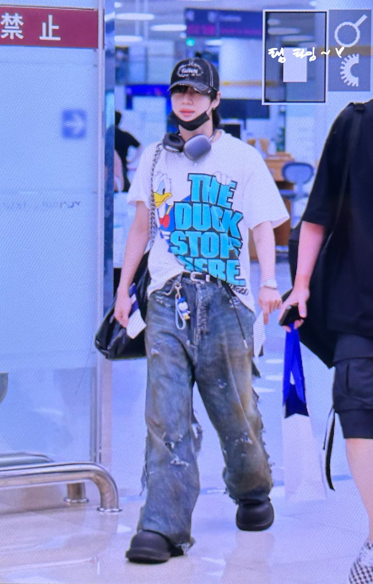 TTime0718's tweet photo. 230801 김공 입국 #태민 

아기락스타 ✨

#TAEMIN #テミン #SHINee https://t.co/ZG765vsPWO