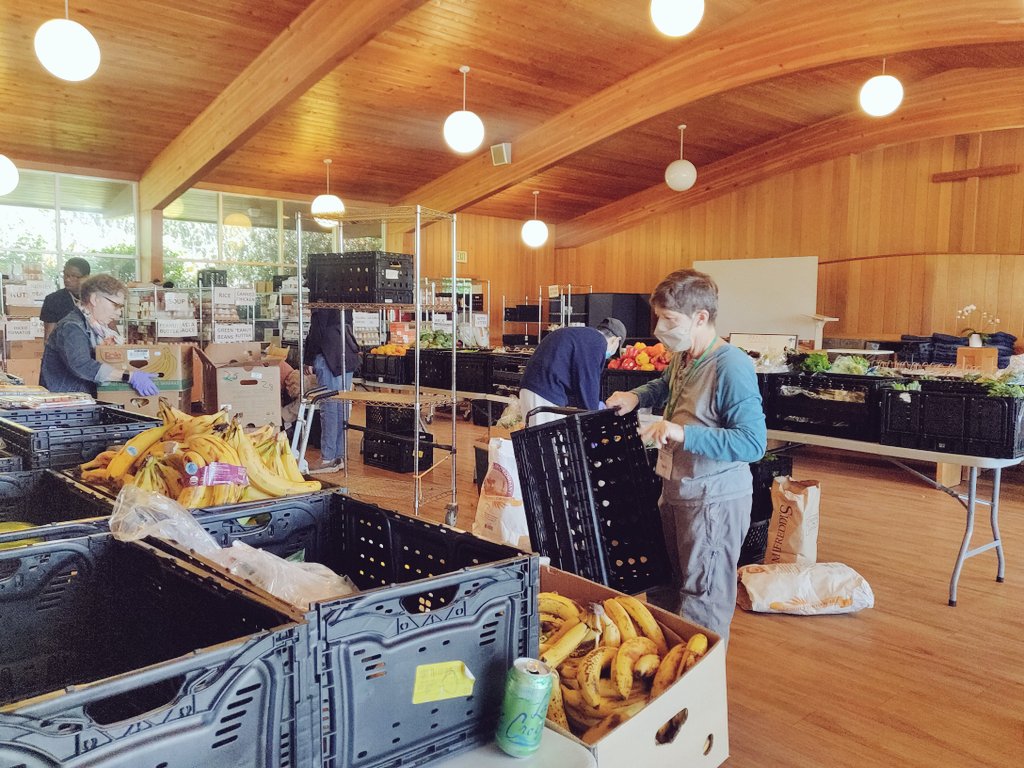 We ❤️ our volunteers 🙏 #berkeleyfoodpantry #volunteers