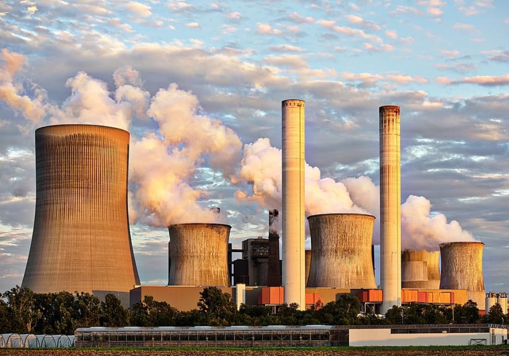 orikron's tweet photo. 🇨🇳 The National Energy Administration has announced that, for the first time, China's installed capacity of renewable energy has EXCEEDED coal-fired power capacity, bringing it to a total of 1.32 billion kilowatts as of the end of June. https://t.co/2vqH5a4wjM
