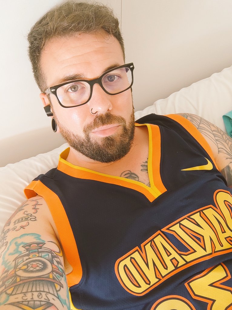 DiegoXIIIBass's tweet photo. Buenos días, ya de vuelta en el infierno del asfalto. Qué rápidos se han pasado estos días de playa... https://t.co/ydBpGNpgvR