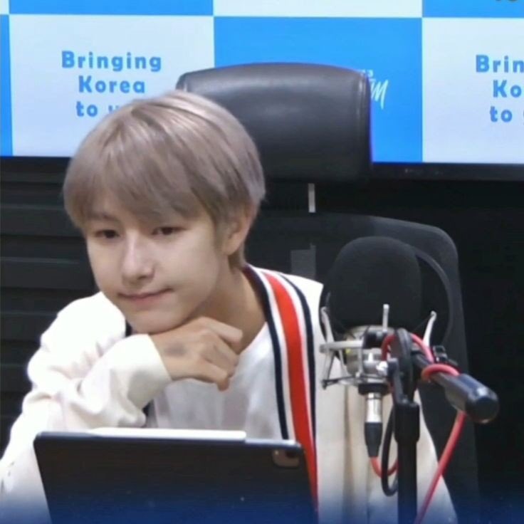 cshhhh0's tweet photo. #이해시를보면최근에저장한남자사진올리기 https://t.co/0N9HnudyiN